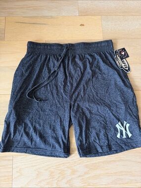 Men's New York Yankees Athletic Drawstring Shorts in Dark Gray